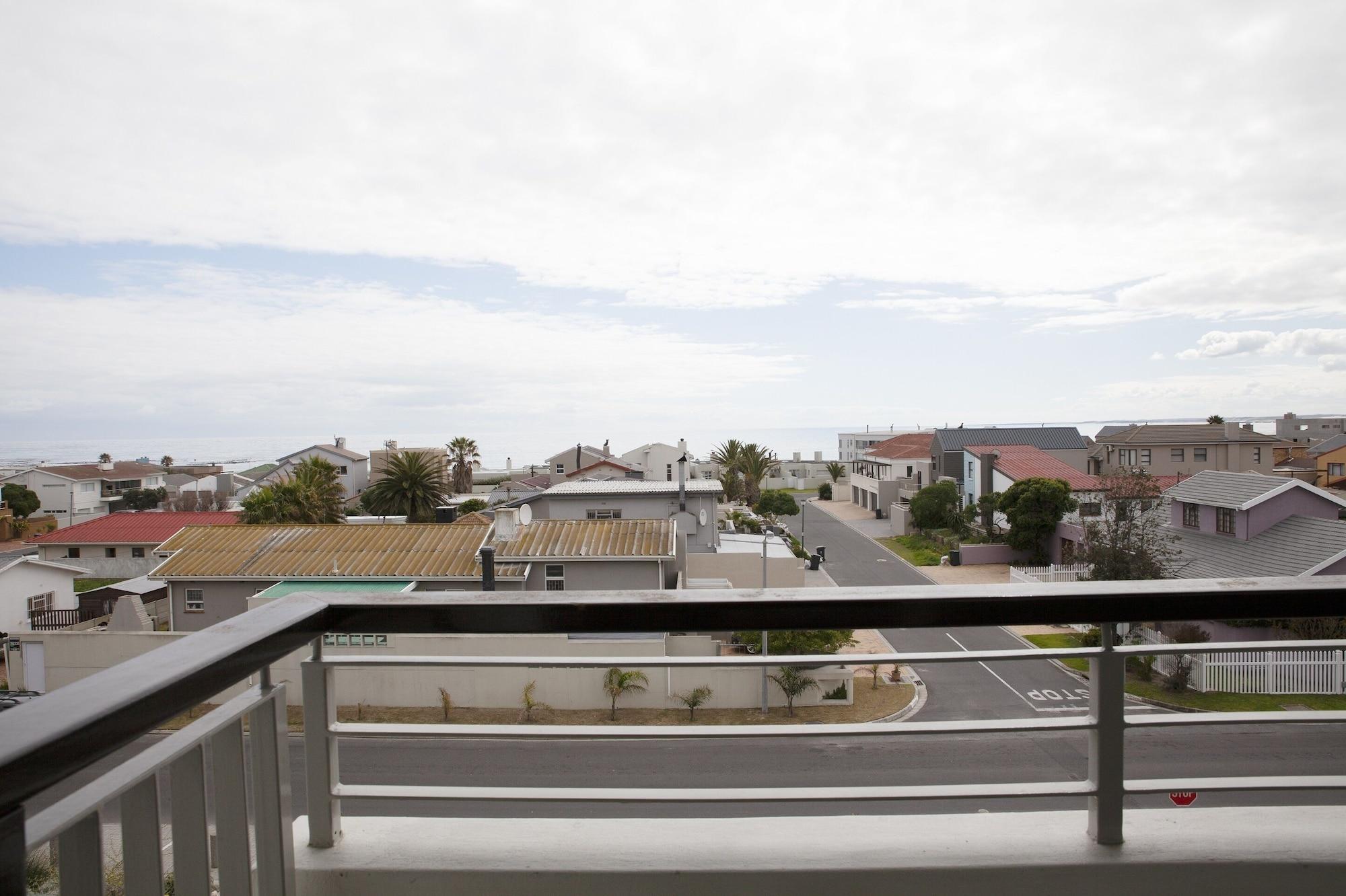 Atlantic Beach Hotel Melkbosstrand Exterior photo